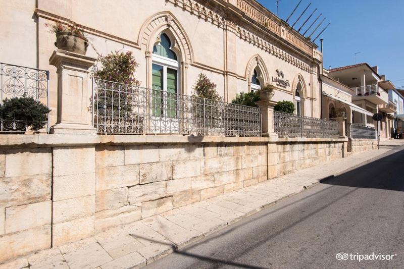 La Moresca Hotel Marina di Ragusa Exterior photo